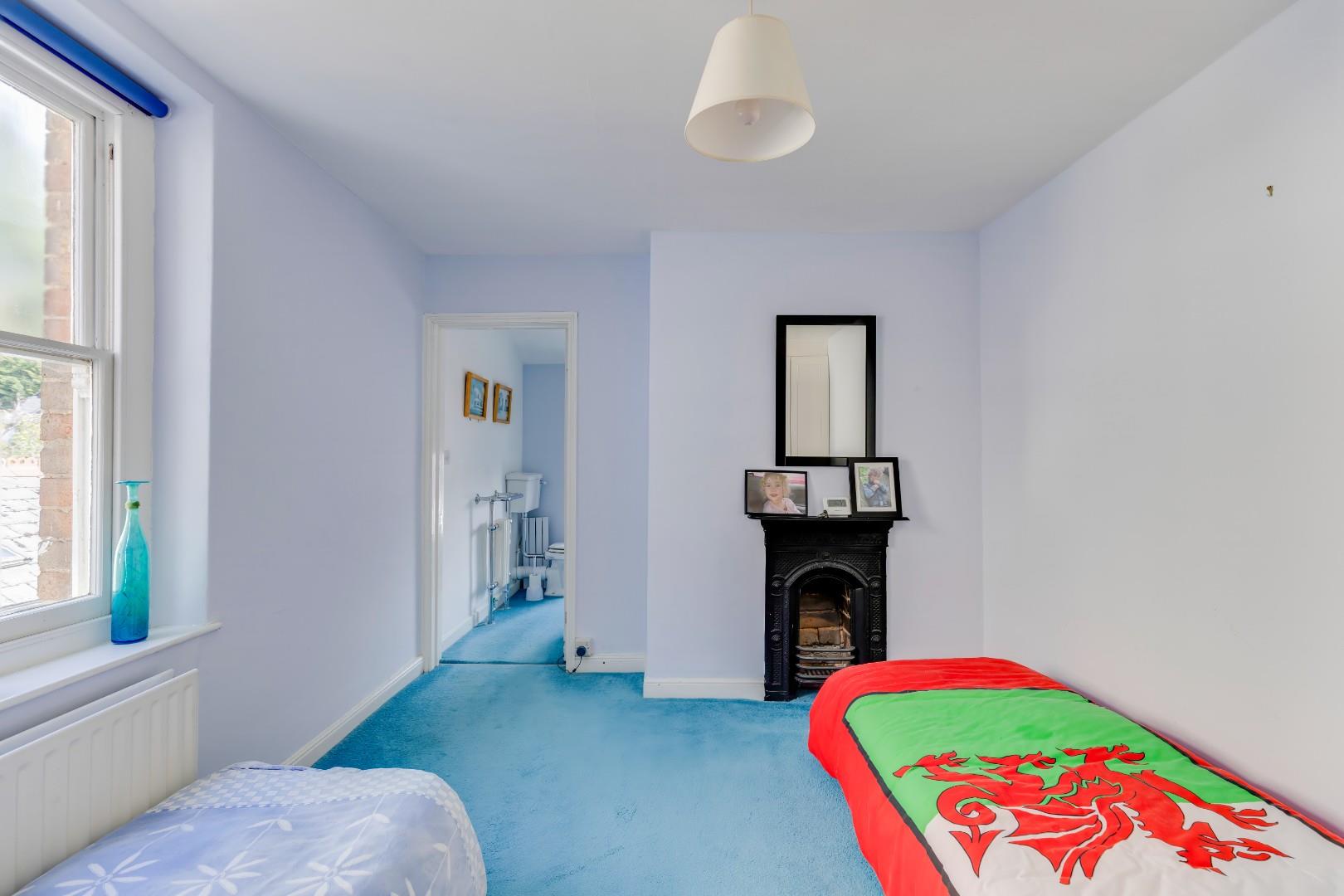3 Church Avenue, Penarth, CF64 1AZ